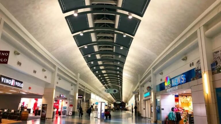 Volaris {airportcode[1]} Terminal